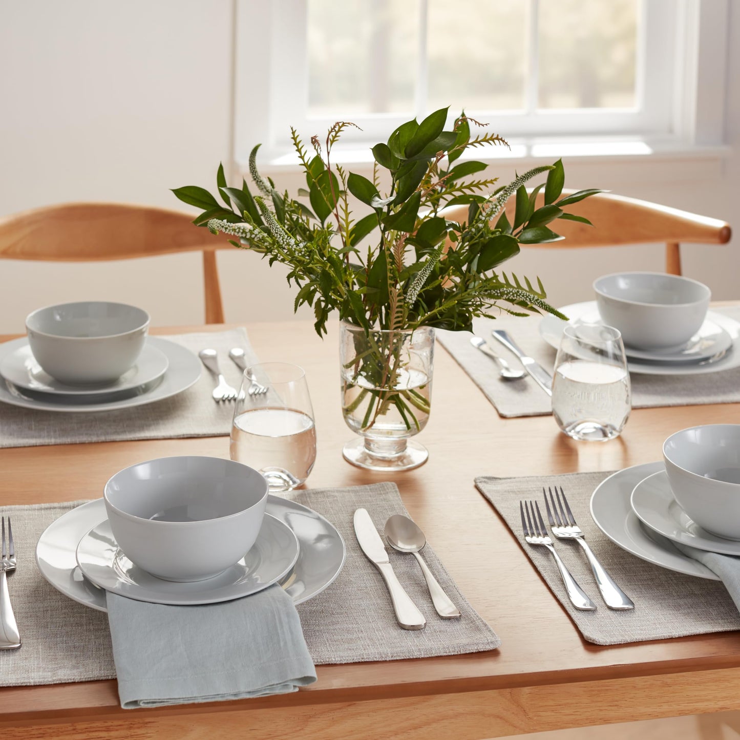 Kitchen Dinnerware Set, Microwave and Dishwasher Safe, Plates, Bowls, Service for 6, 18-Piece,